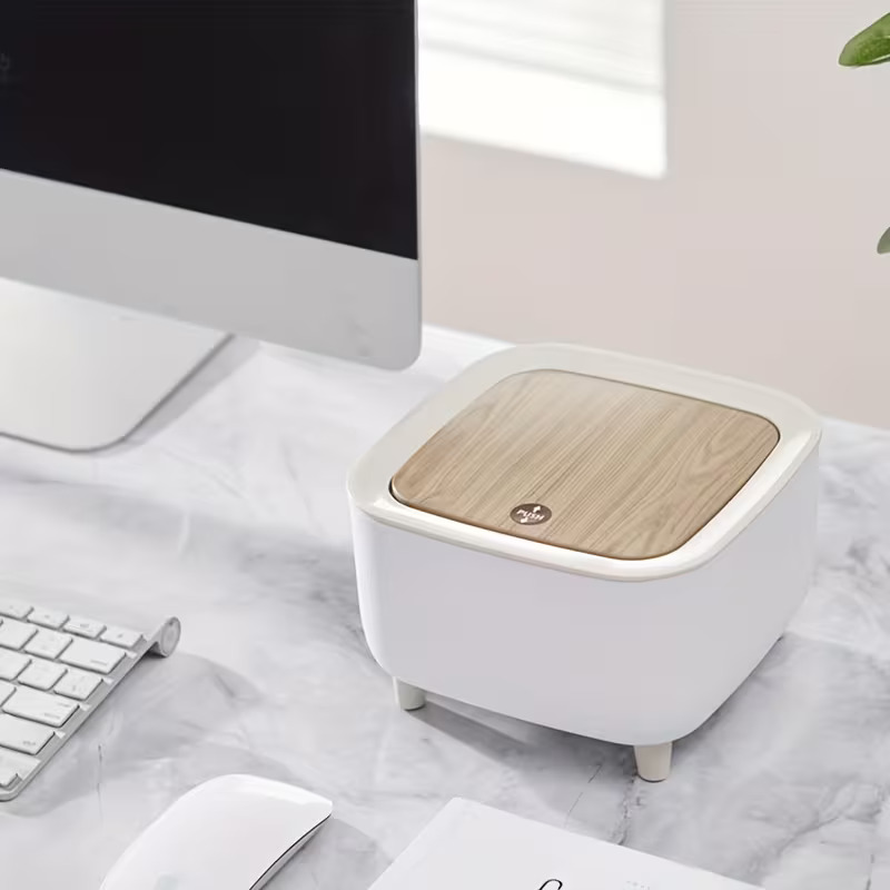 Small Trash Can with Wooden Cap Small Trash Can with Wooden Cap