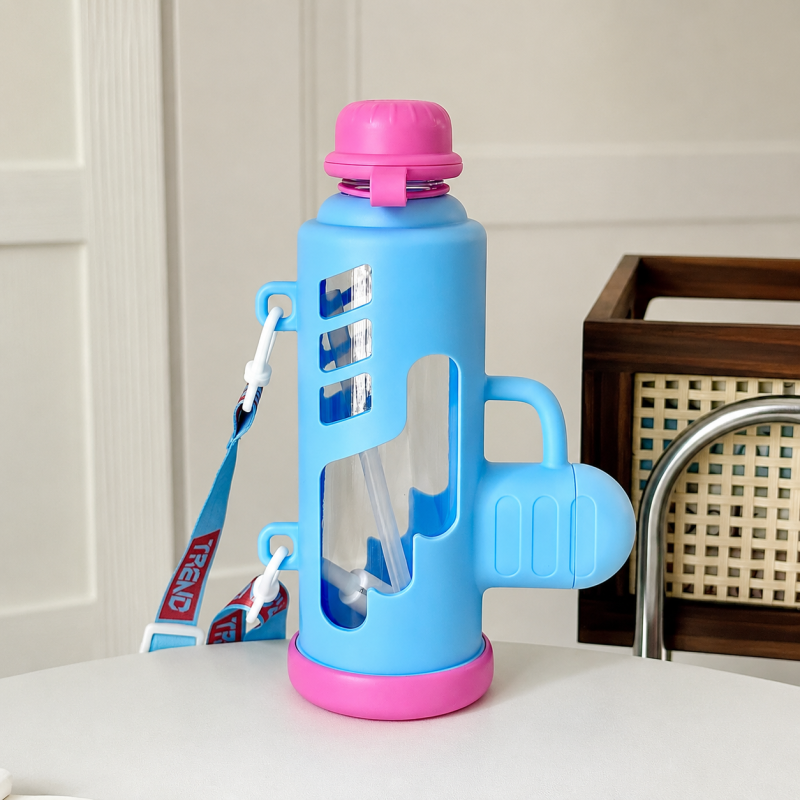 Fun Design Water Bottle – 680ml Leakproof